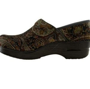 Dansko professional tapestry clogs